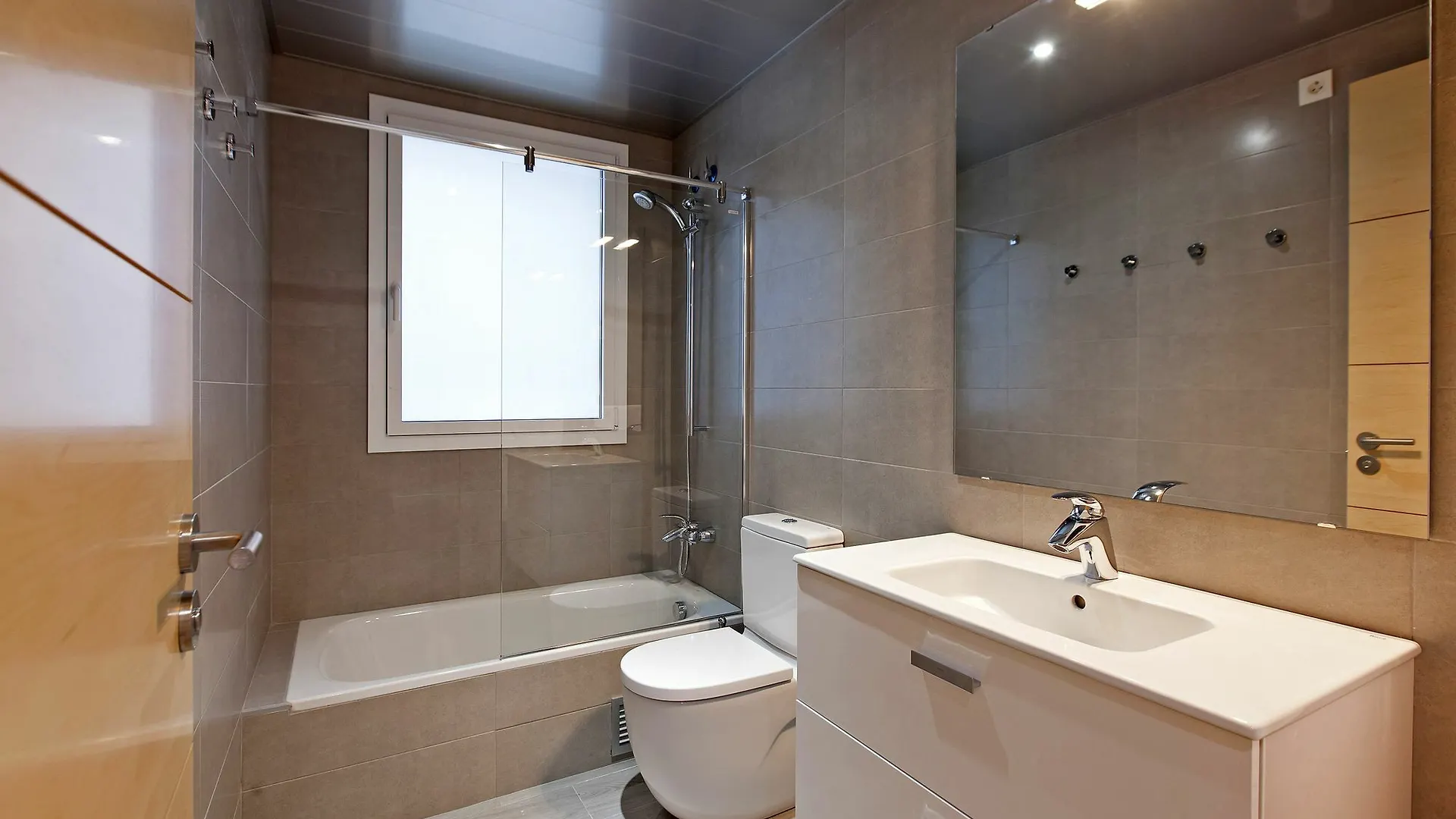 Gaudi Flats Apartment Barcelona
