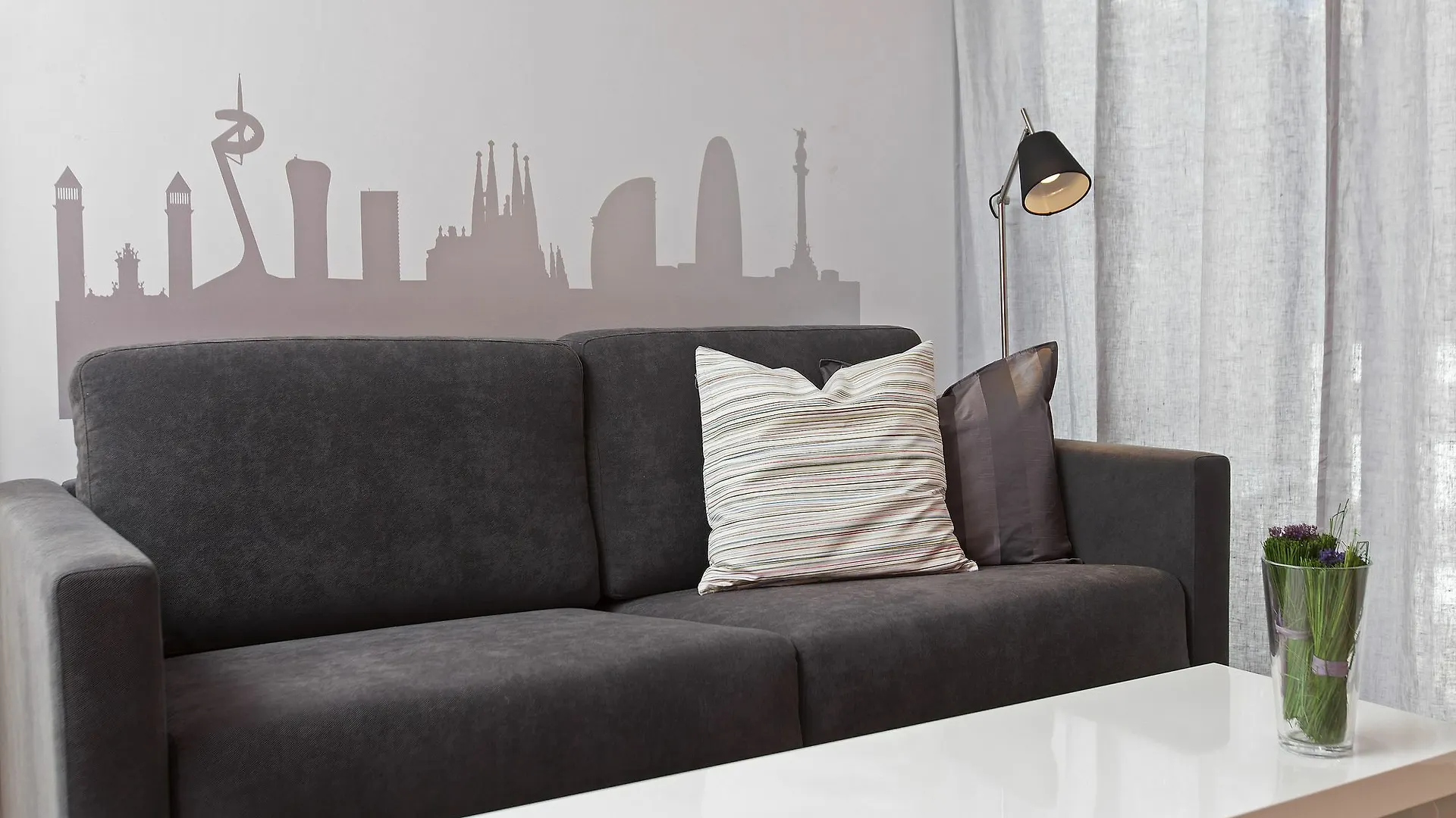 Gaudi Flats Apartment Barcelona 0*,